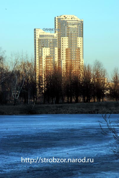 25 марта 2007 года, утро, весна. Город Москва, район Строгино. Вид на жилой комплекс"Олимпия", Строгинская пойма.